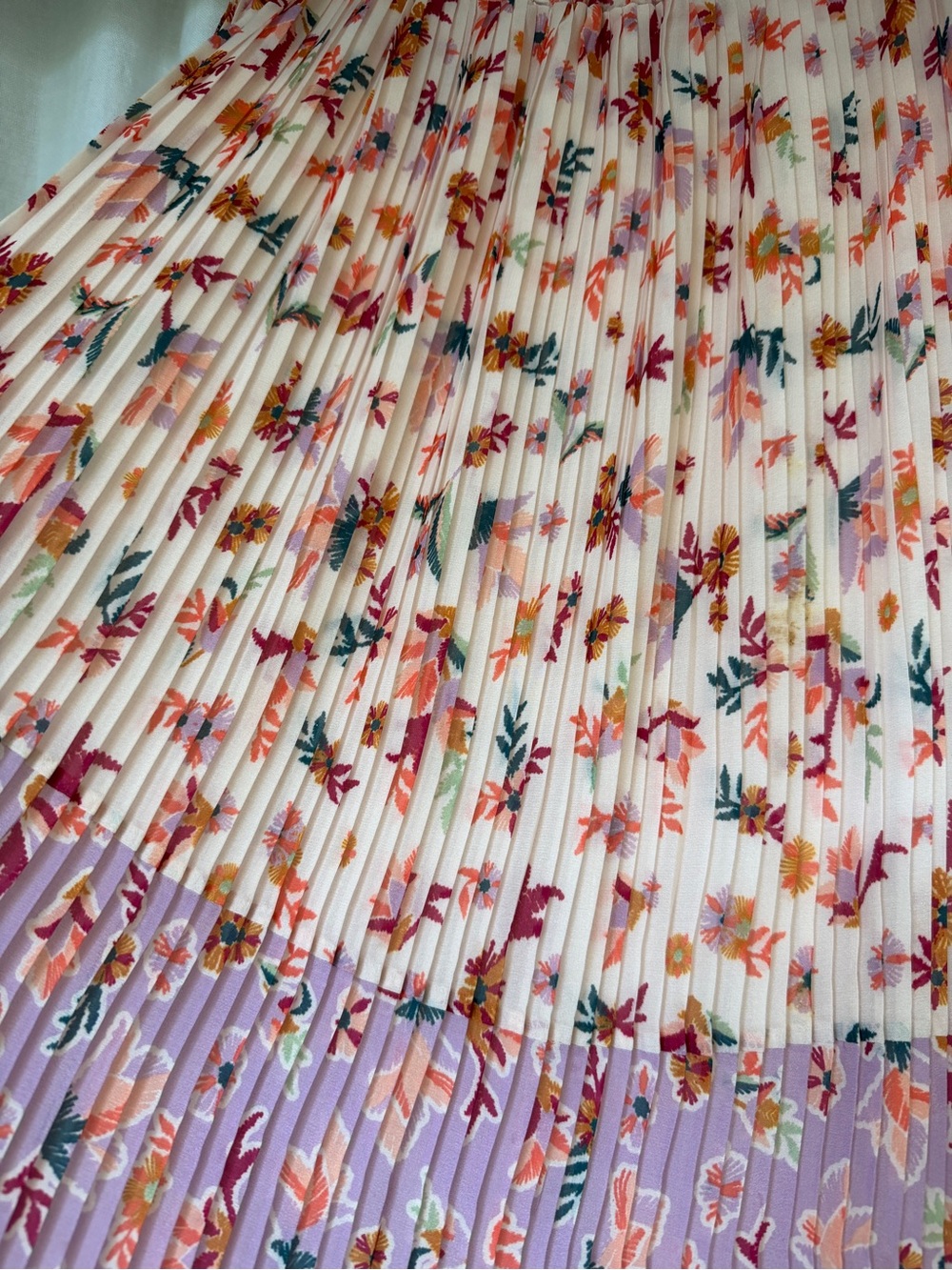 Anthropologie Laia Floral Tiered Pleated Midi Skirt in Pink/Purple & White Lace - Picture 3 of 9